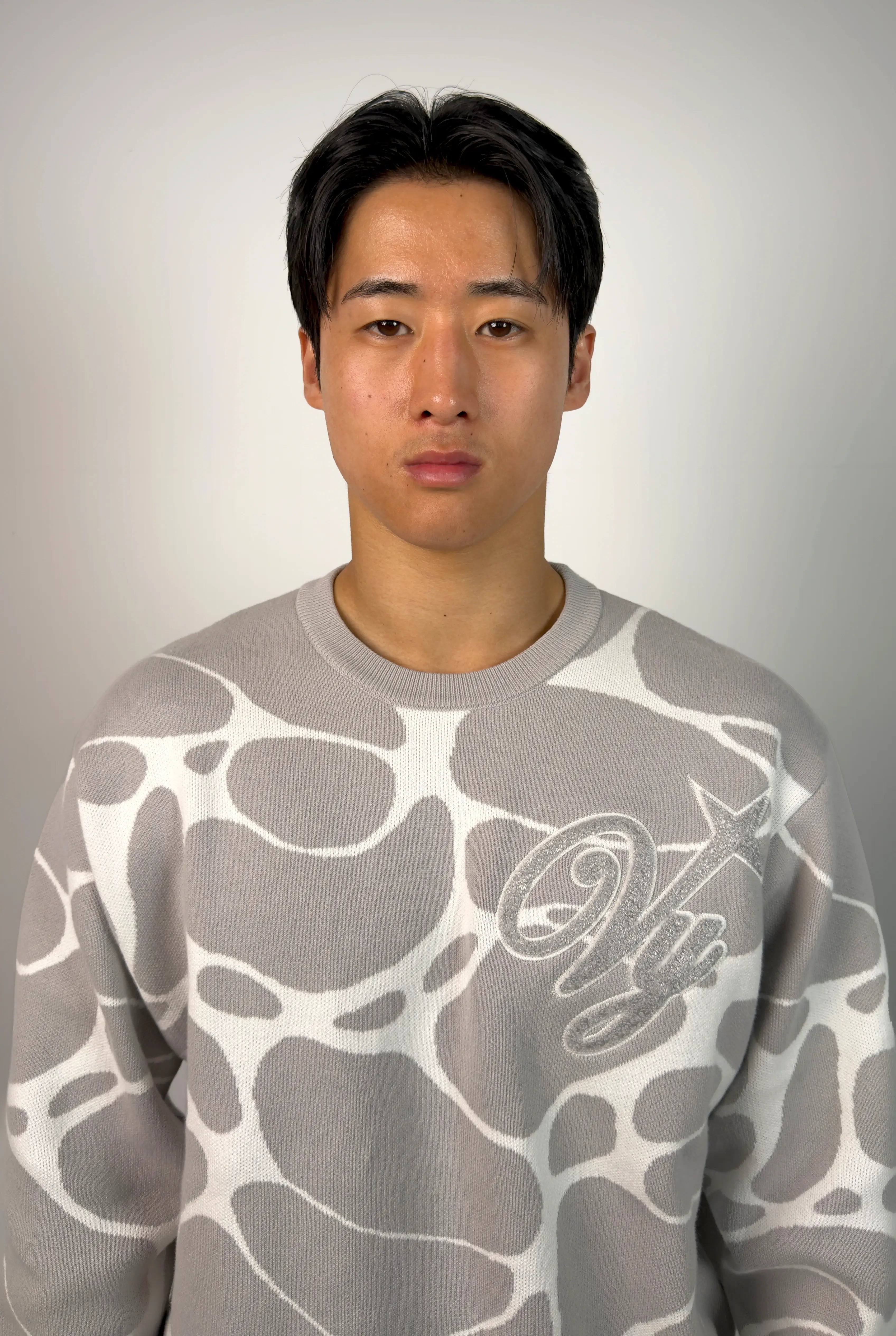 UNIVERSE OF LOVE V2 KNITSWEATER