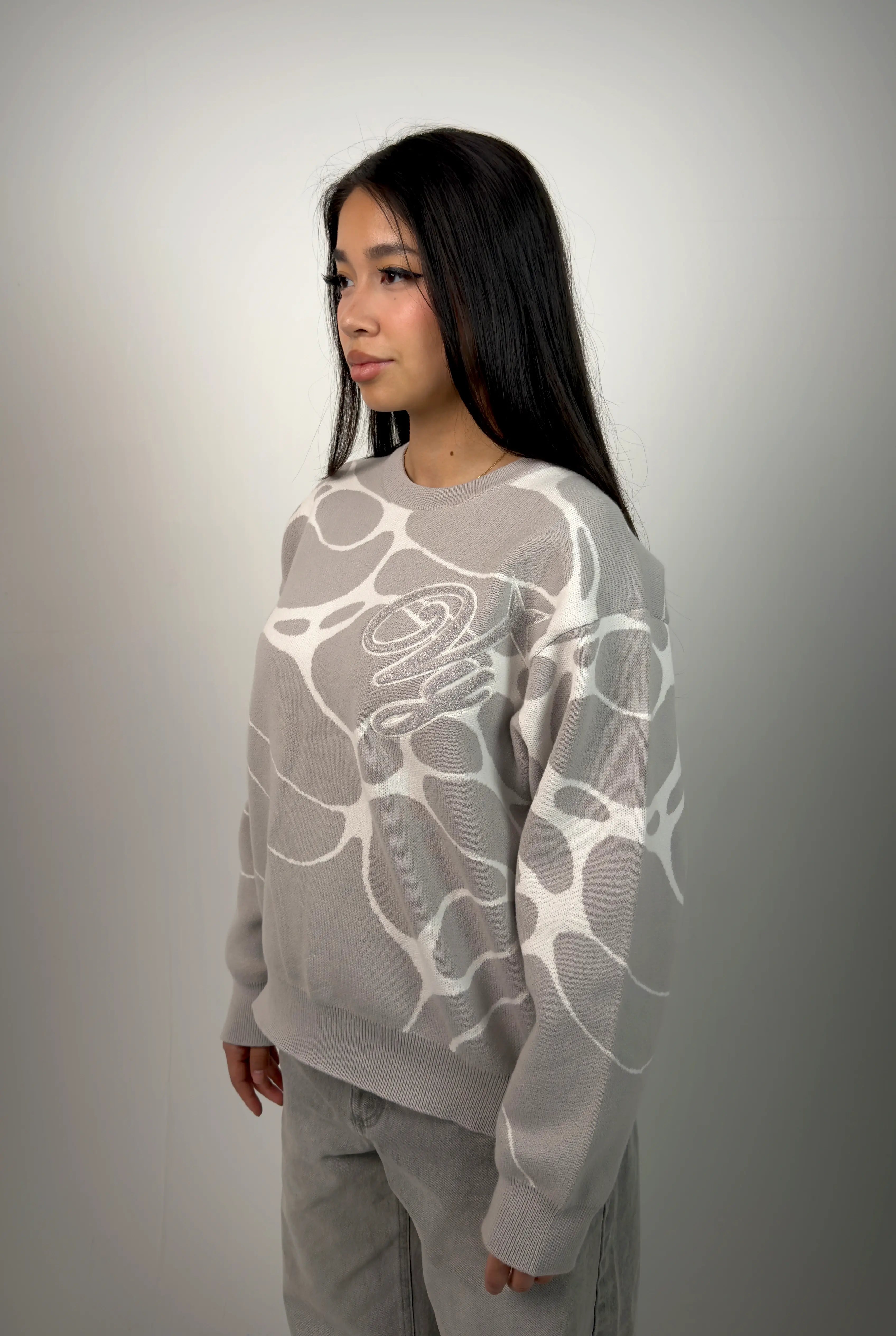 UNIVERSE OF LOVE V2 KNITSWEATER