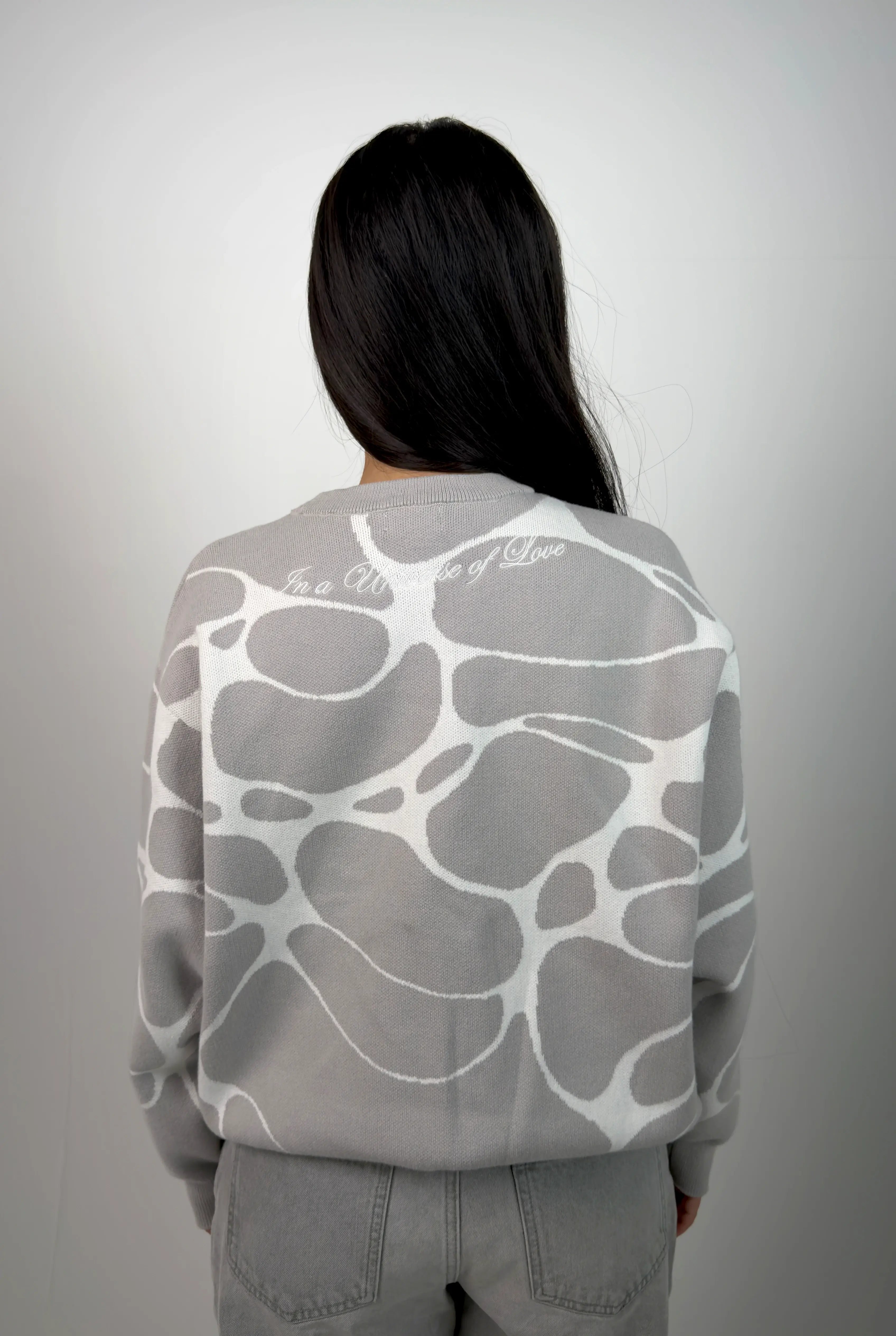 UNIVERSE OF LOVE V2 KNITSWEATER
