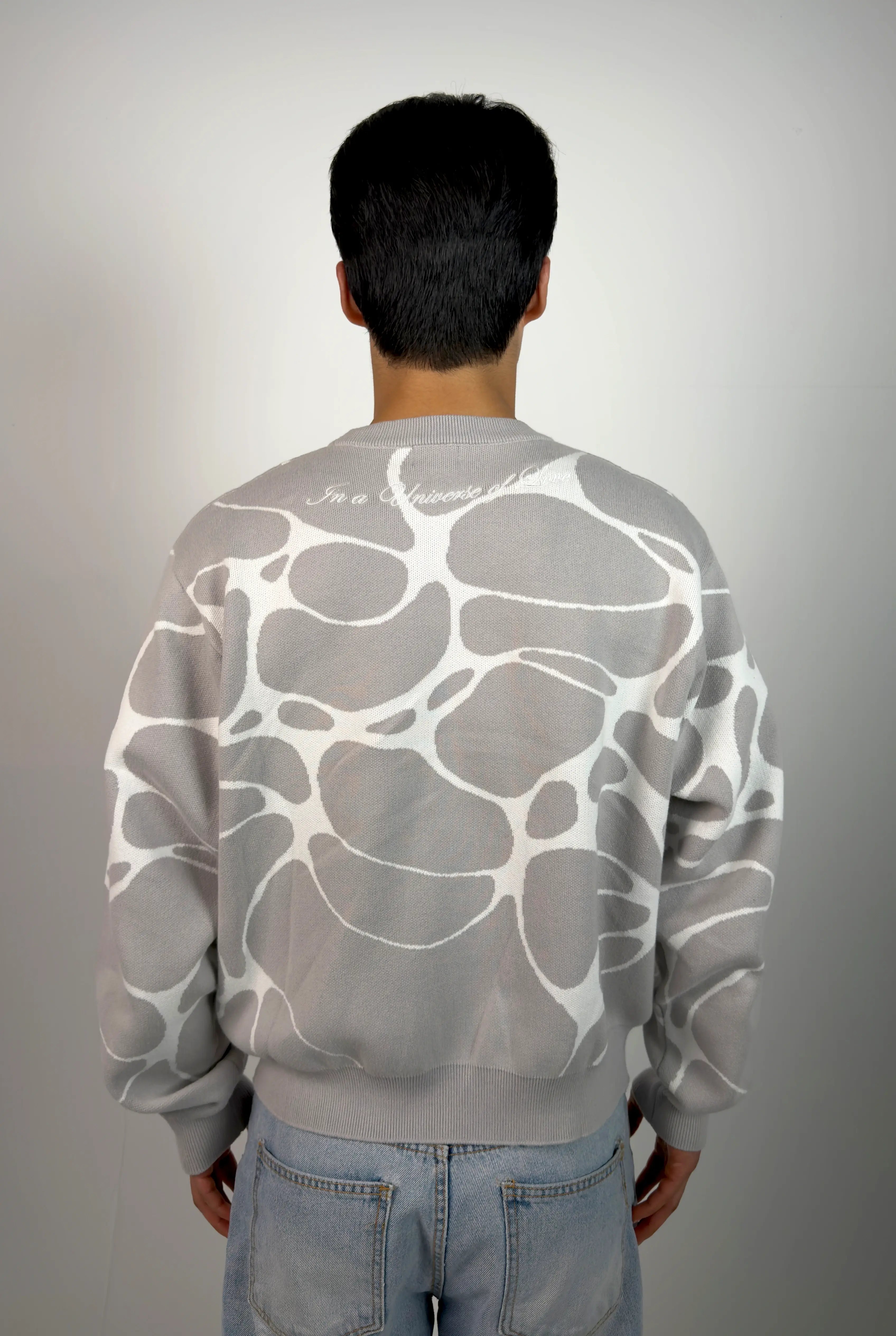 UNIVERSE OF LOVE V2 KNITSWEATER